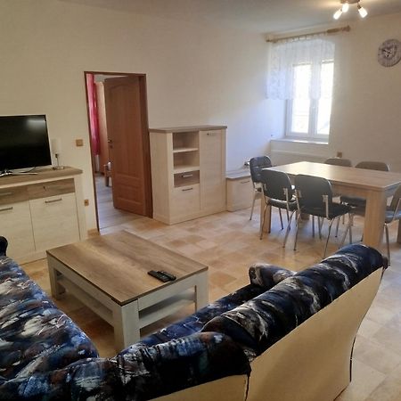 Apartmany Pod Baruncinou Skolou Ческа-Скаліце Екстер'єр фото