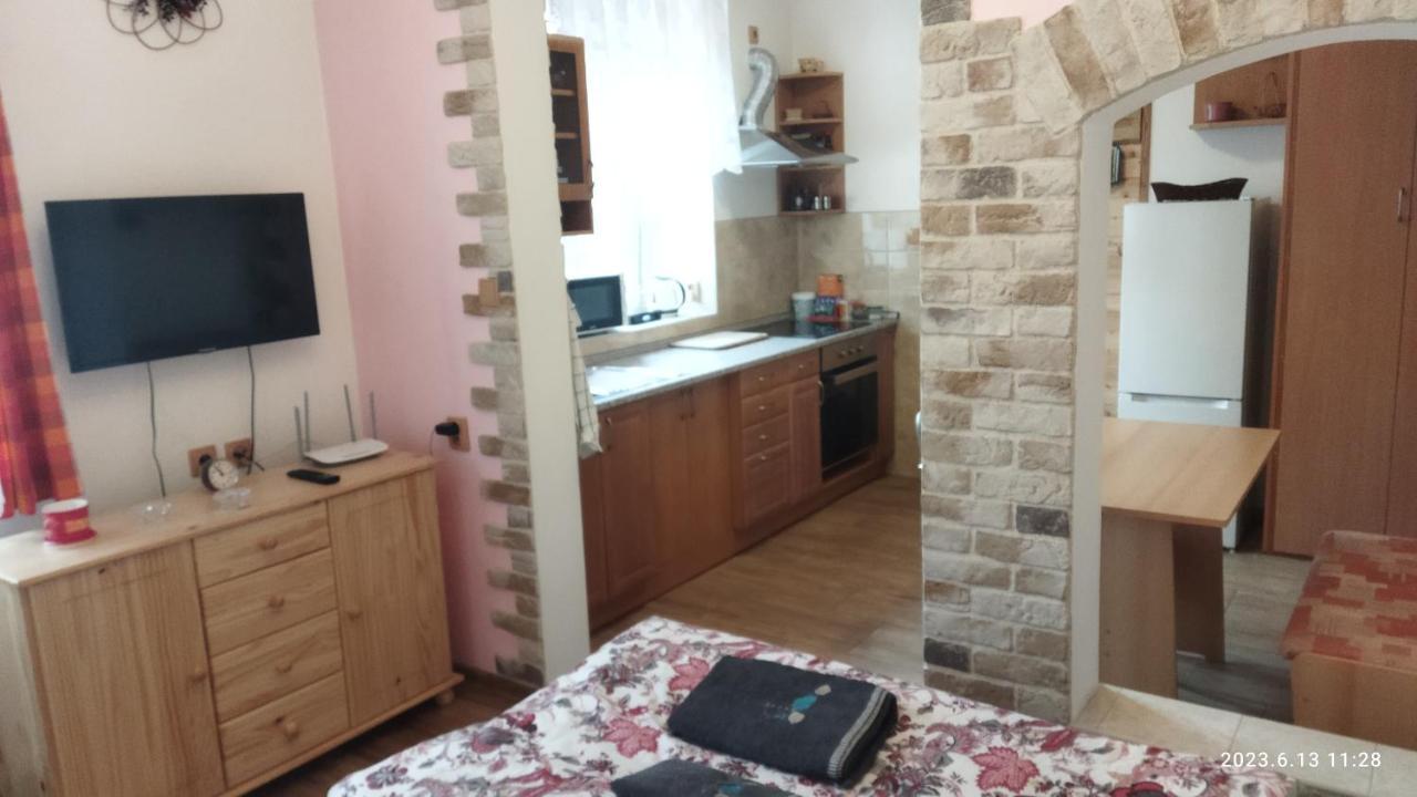 Apartmany Pod Baruncinou Skolou Ческа-Скаліце Екстер'єр фото